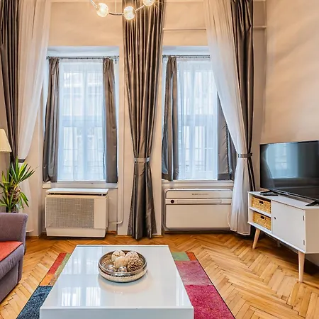 アパート Opera Loft *