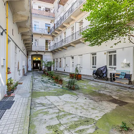 Opera Loft *