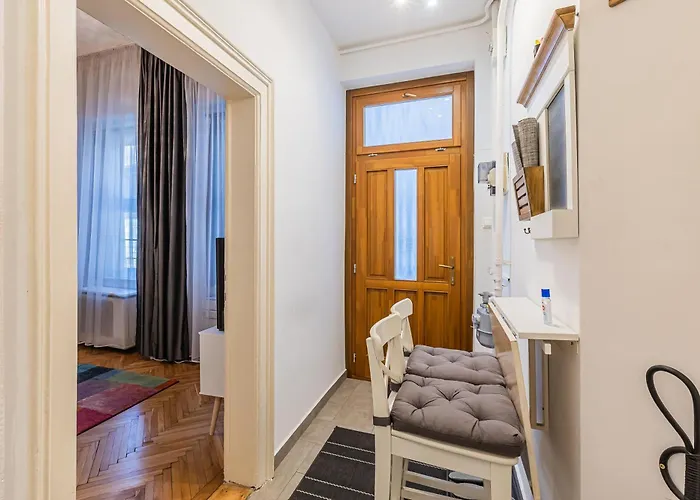 Opera Loft *
